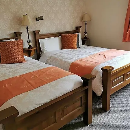 Noraville House فندق مبيت وإفطار 5*